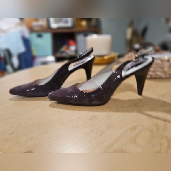 Calvin Klein 90s Minimalist Slingback Heels Brown Textured Kitten Heel Size 7 - Picture 16 of 16